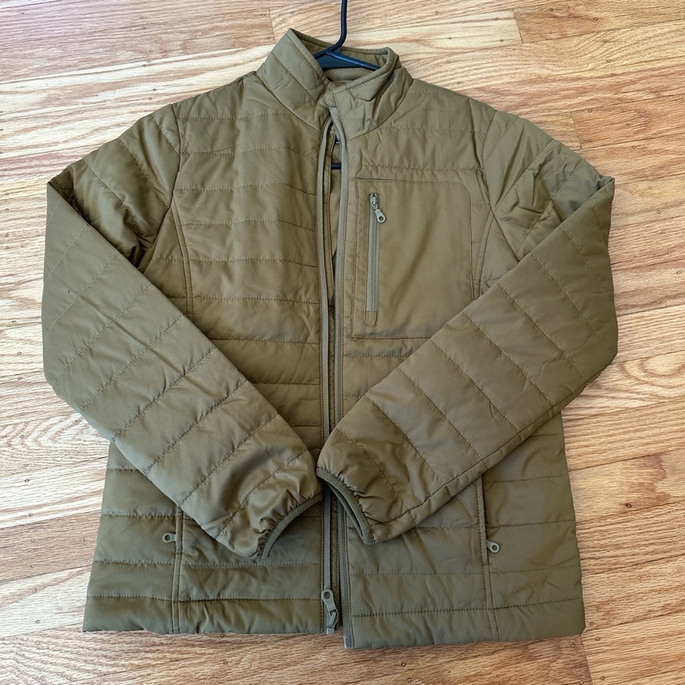 Girlfriend Collective Packable Puffer in the color Fox in XS